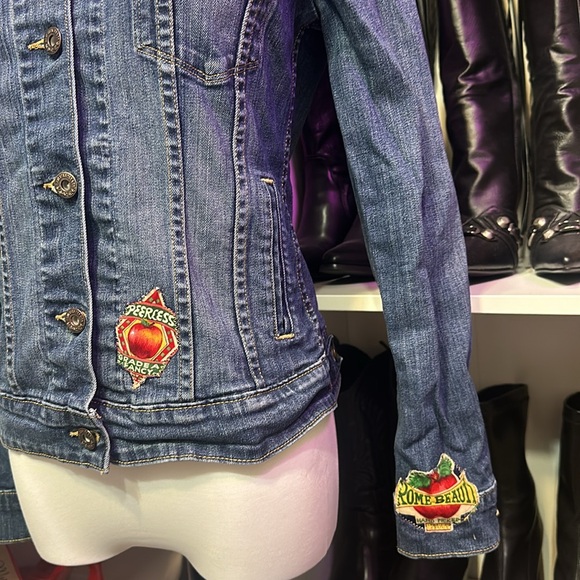 Levi Strauss & CO. Jean jacket with patches - Picture 3 of 11